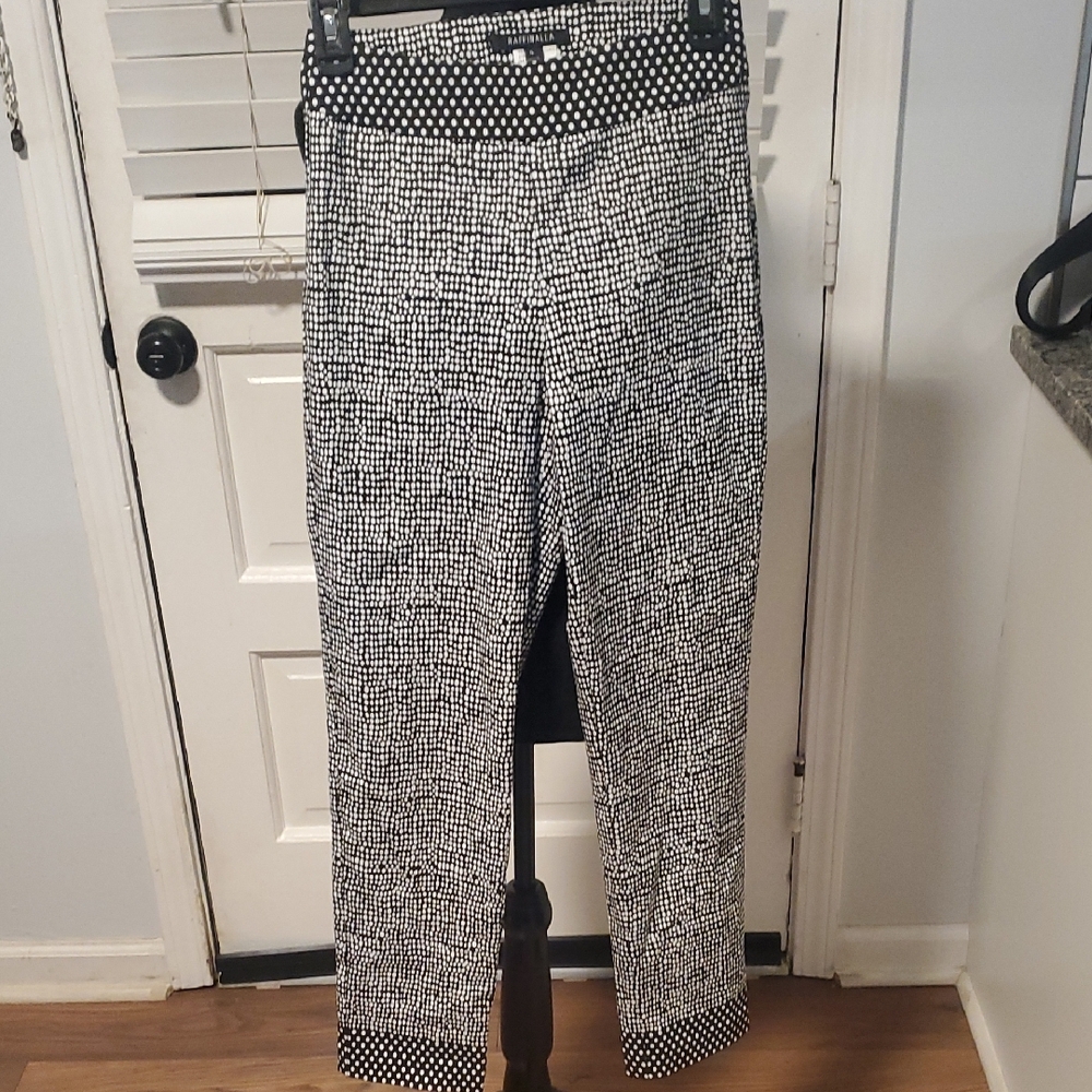 Raffinalla Black and White Women's Pants